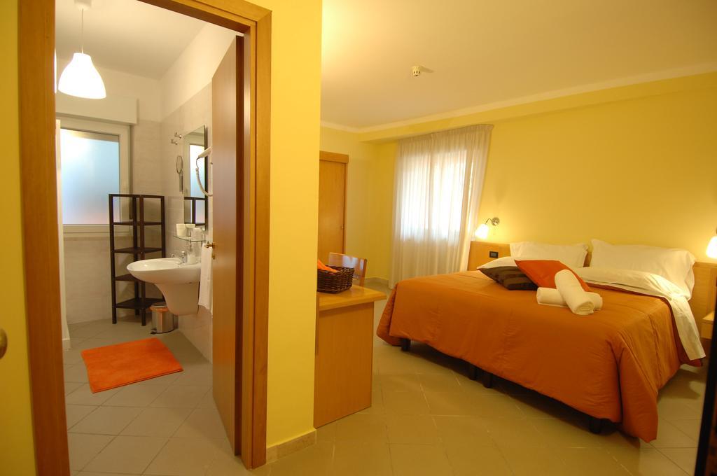 Hotel Arimannia カラマーニコ・テルメ 部屋 写真